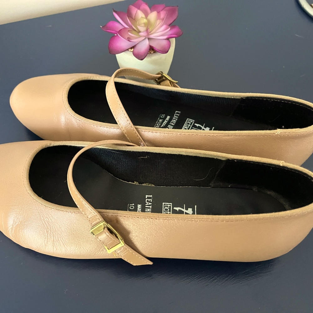 3 pair of womens Tictactoes shoes